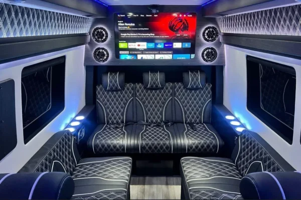 Empyra Limousine